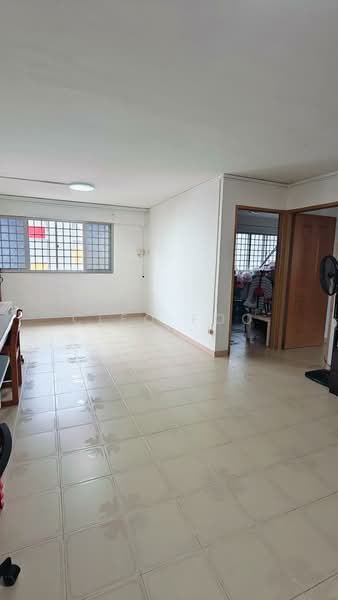 742 Yishun Avenue 5, 742 Yishun Avenue 5, 3 Bedrooms, 1,001 sqft, HDB Flat For Sale, by Cleo Foo, 500140046 - Living Room - PropertyGuru.com.sg