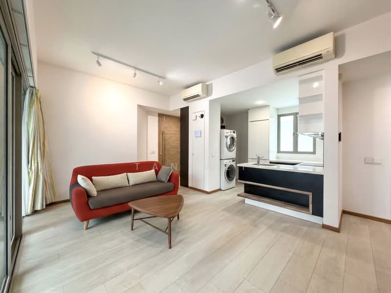 Trevista, 25 Lorong 3 Toa Payoh, 2 Bedrooms, 926 sqft, Condominium For Sale, by Tan Wei, 500140047 - Living Room - PropertyGuru.com.sg