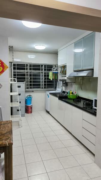 48 Strathmore Avenue, 48 Strathmore Avenue, 3 Bedrooms, 969 sqft, HDB Flat For Rent, by Joanne Li, 500140049 - Kitchen - PropertyGuru.com.sg
