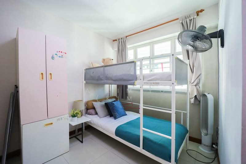663B Punggol Drive, 663B Punggol Drive, 3 Bedrooms, 968 sqft, HDB Flat For Sale, by Chua Kim Yong (Kim), 500140050 - Bedroom - PropertyGuru.com.sg