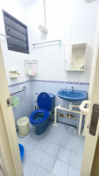 305 Clementi Avenue 4, 305 Clementi Avenue 4, Room Rental, 130 sqft, HDB Flat For Rent, by Patrick Kuah, 500140058 - Bathroom - PropertyGuru.com.sg