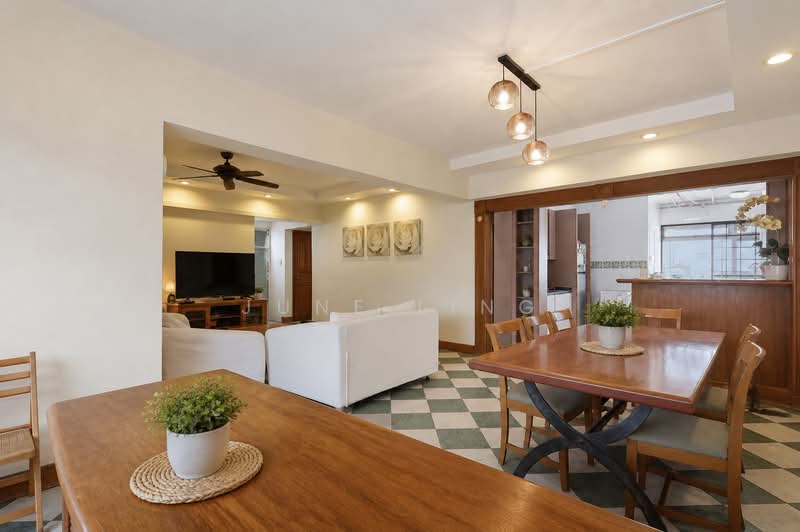 558 Pasir Ris Street 51, 558 Pasir Ris Street 51, 4 Bedrooms, 1,324 sqft, HDB Flat For Sale, by June Ling, 500140060 - Living Room - PropertyGuru.com.sg