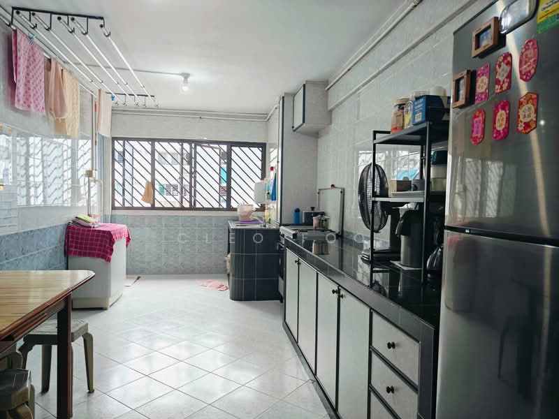225A Jurong East Street 21, 225A Jurong East Street 21, 2 Bedrooms, 721 sqft, HDB Flat For Sale, by Cleo Foo, 500140067 - Kitchen - PropertyGuru.com.sg