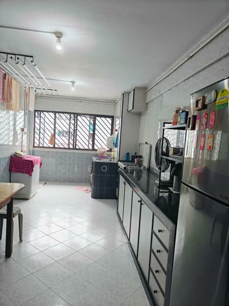 225A Jurong East Street 21, 225A Jurong East Street 21, 2 Bedrooms, 721 sqft, HDB Flat For Sale, by Cleo Foo, 500140067 - Kitchen - PropertyGuru.com.sg