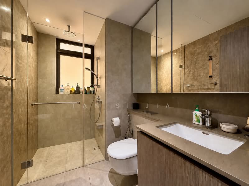 Seaside Residences, 10 Siglap Link, 2 Bedrooms, 786 sqft, Apartment For Sale, by Tan Si Jia, 500140072 - Master Bathroom - PropertyGuru.com.sg