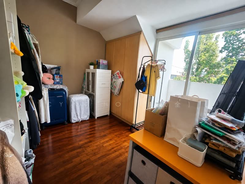 Summer Gardens, Upper Changi Road East, 5 Bedrooms, 3,025 sqft, Terraced House For Sale, by Cyan Ho (何永全), 500140080 - Common bedroom - PropertyGuru.com.sg