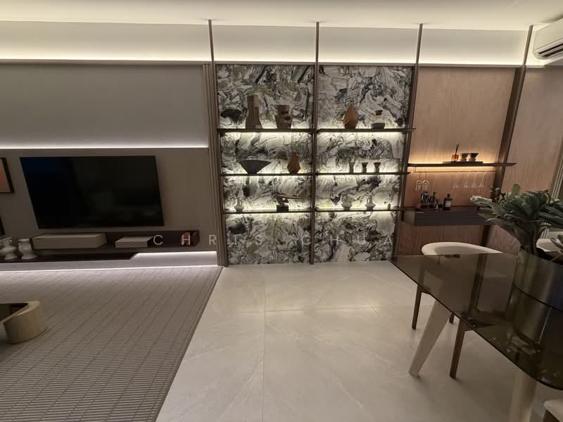 Nava Grove, 40 Pine Grove, 4 Bedrooms, 1,464 sqft, Condominium For Sale, by Chris Chua, 500140083 - Living Room - PropertyGuru.com.sg