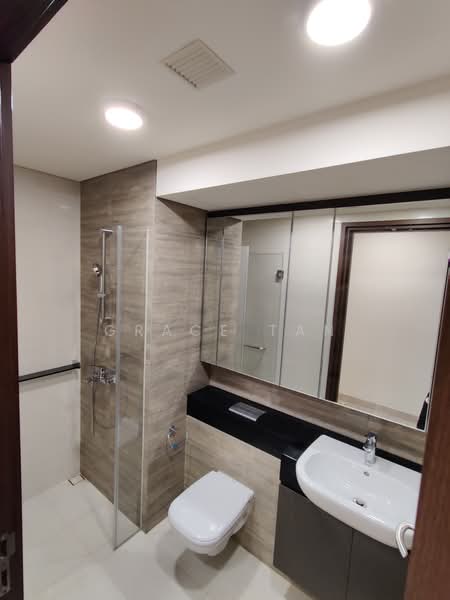 Park Place Residences, 2 Paya Lebar Road, 2 Bedrooms, 667 sqft, Condominium For Rent, by Grace Tan, 500140093 - Master Bathroom - PropertyGuru.com.sg