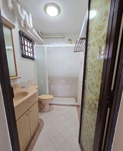 769 Bedok Reservoir View, 769 Bedok Reservoir View, 3 Bedrooms, 1,238 sqft, HDB Flat For Sale, by Hyqal Rayyan Boh, 500140113 - Bathroom - PropertyGuru.com.sg