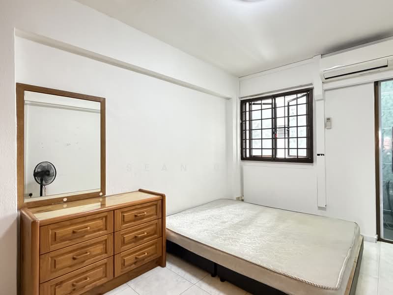 116 Bishan Street 12, 116 Bishan Street 12, 2 Bedrooms, 720 sqft, HDB Flat For Rent, by Sean Beh, 500140115 - Bedroom - PropertyGuru.com.sg