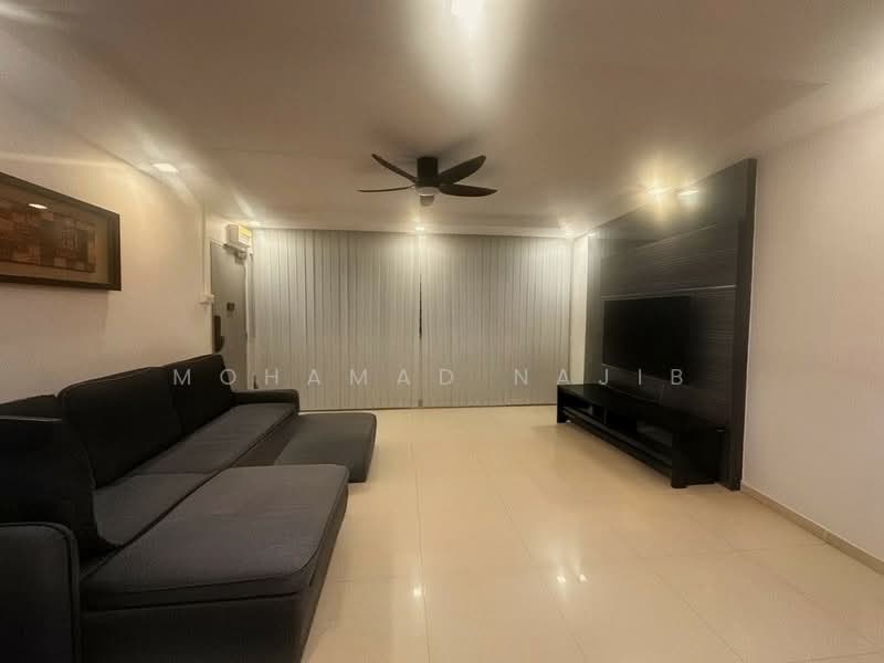 275 Tampines Street 22, 275 Tampines Street 22, 3 Bedrooms, 1,152 sqft, HDB Flat For Sale, by Mohamad Najib, 500140125 - Living Room - PropertyGuru.com.sg