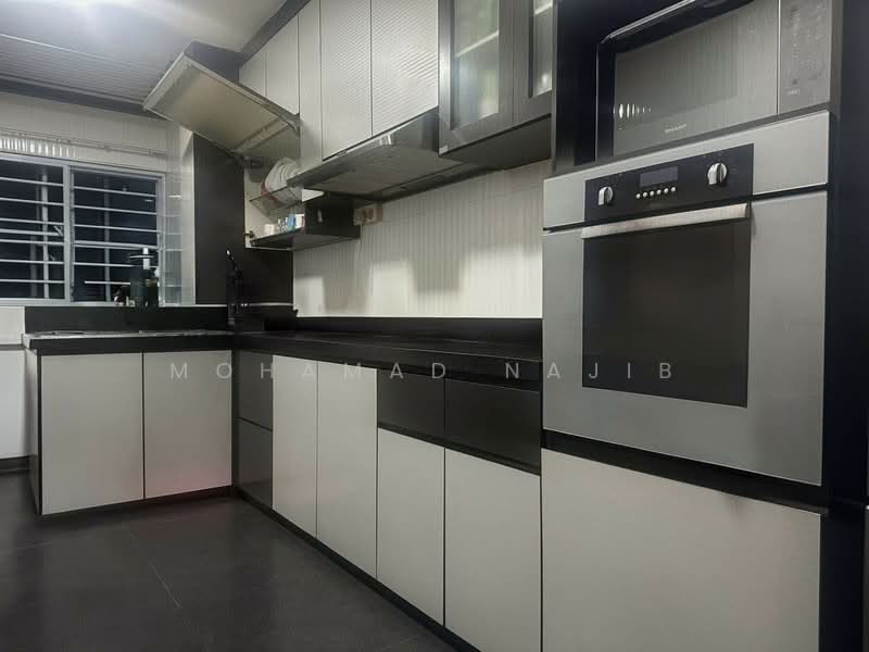 275 Tampines Street 22, 275 Tampines Street 22, 3 Bedrooms, 1,152 sqft, HDB Flat For Sale, by Mohamad Najib, 500140125 - Kitchen - PropertyGuru.com.sg