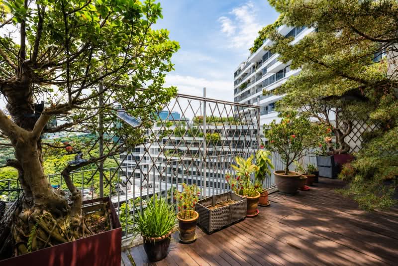 The Interlace, 180 Depot Road, 3 Bedrooms, 4,467 sqft, Condominium For Sale, by Iris Lin, 500140126 - Balcony - PropertyGuru.com.sg