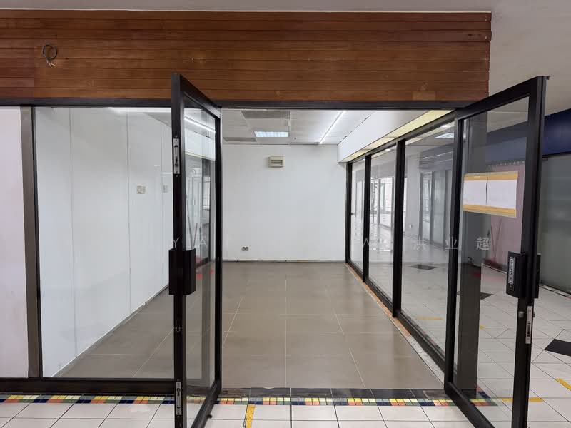 Parklane Shopping Mall, 35 Selegie Road, 140 sqft, Food & Beverage For Rent, by Ang Yap Chow 洪业超, 500140132 - CommercialGuru.com.sg