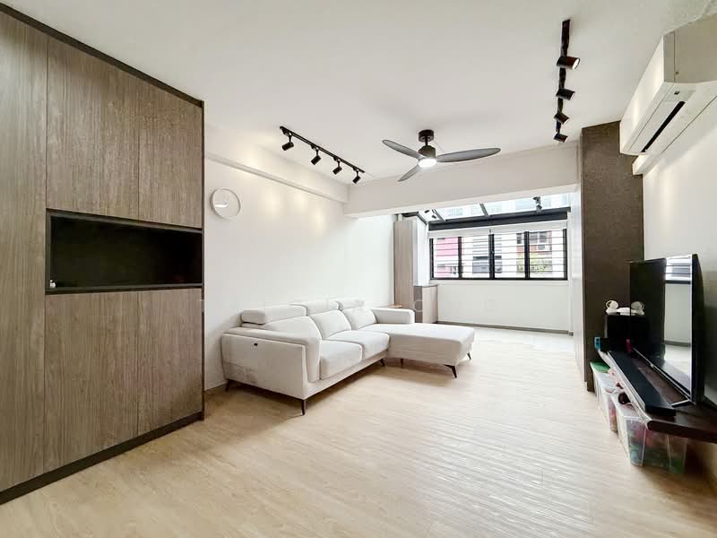 238 Bishan Street 22, 238 Bishan Street 22, 4 Bedrooms, 1,604 sqft, HDB Flat For Sale, by Tricia Ong, 500140136 - Living Room - PropertyGuru.com.sg
