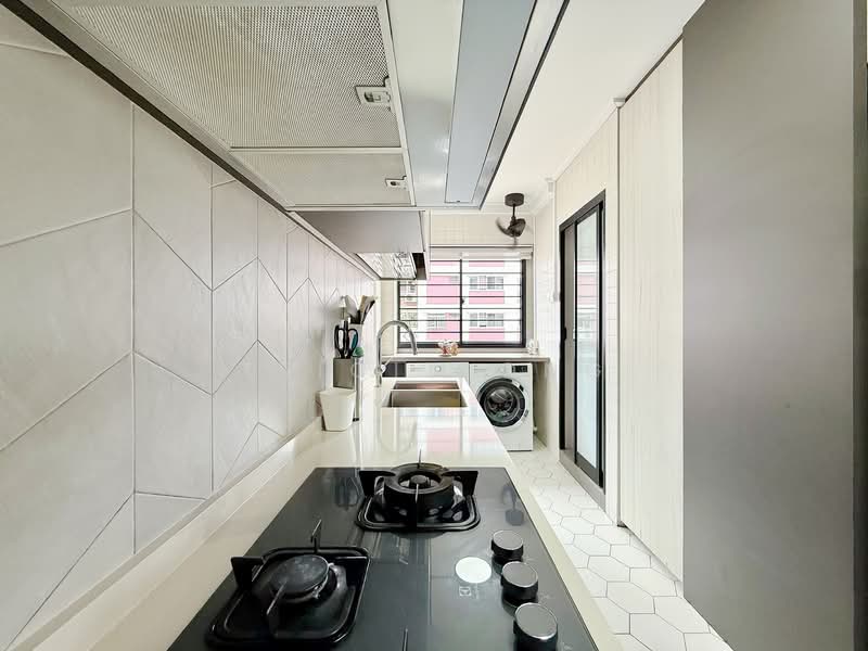 238 Bishan Street 22, 238 Bishan Street 22, 4 Bedrooms, 1,604 sqft, HDB Flat For Sale, by Tricia Ong, 500140136 - Kitchen - PropertyGuru.com.sg