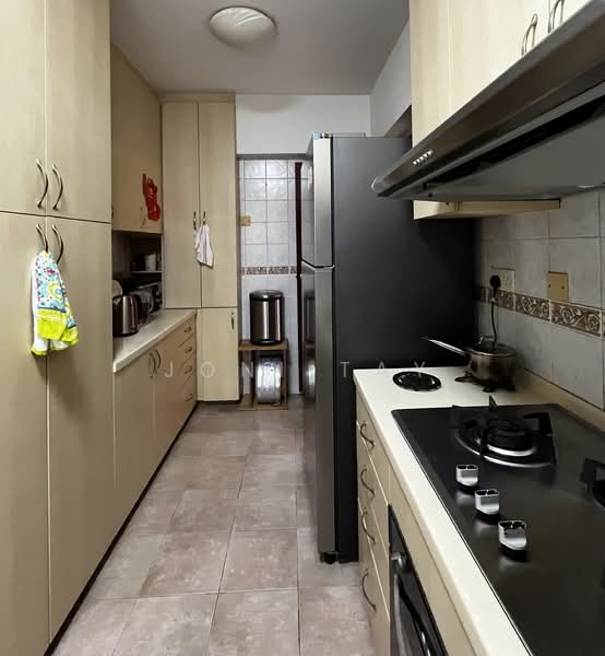 Duku Apartments, 75 Duku Road, 3 Bedrooms, 1,055 sqft, Condominium For Sale, by Joni Tay, 500140147 - Kitchen - PropertyGuru.com.sg