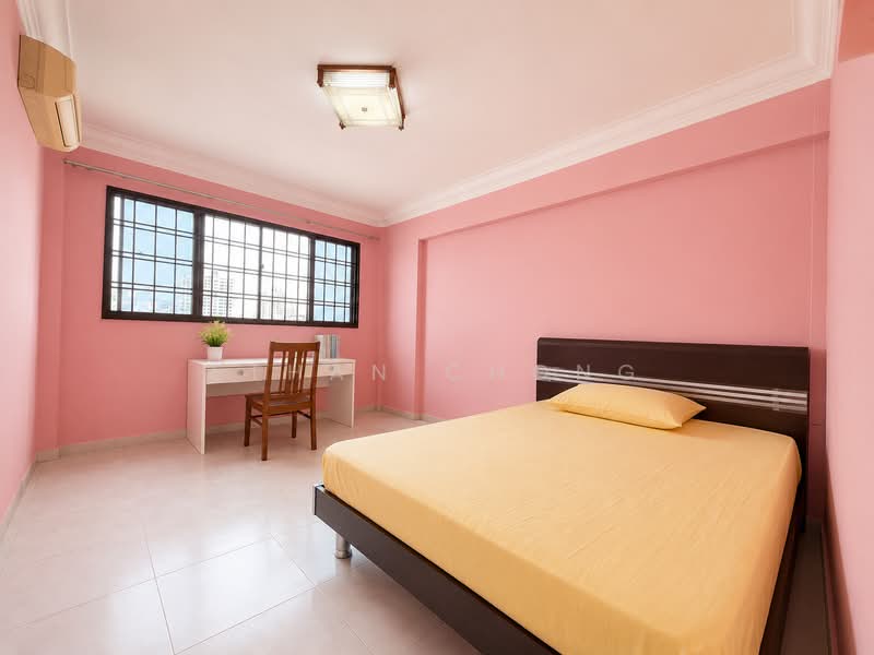 227 Jurong East Street 21, 227 Jurong East Street 21, 3 Bedrooms, 1,292 sqft, HDB Flat For Sale, by Ethan Chong, 500140153 - Bedroom - PropertyGuru.com.sg