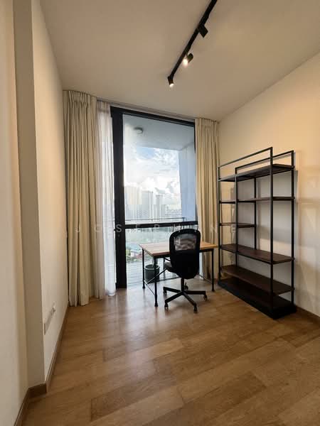The Crest, 105 Prince Charles Crescent, 2 Bedrooms, 797 sqft, Condominium For Sale, by Josephine Goh, 500140157 - 2nd bedroom - PropertyGuru.com.sg