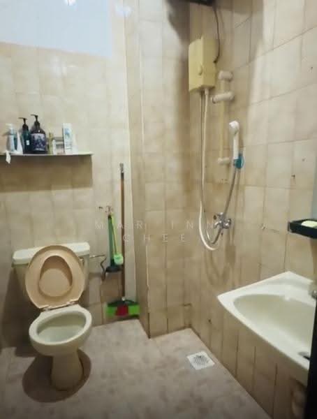 7B Lor 9 geylang, Eunos / Geylang / Paya Lebar, 1 Bedroom, 180 sqft, Apartment For Rent, by Mar Inn Chee, 500140160 - Bathroom - PropertyGuru.com.sg
