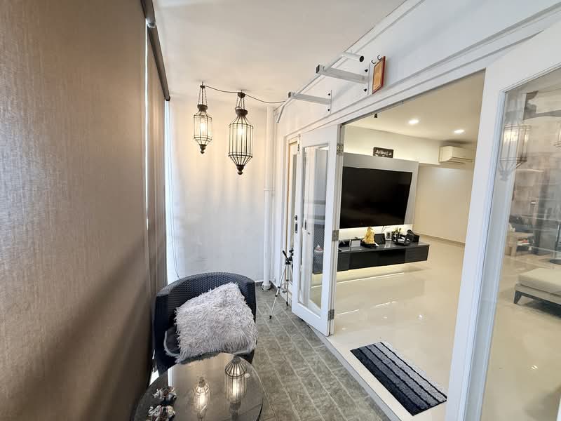102 Rivervale Walk, 102 Rivervale Walk, 4 Bedrooms, 1,517 sqft, HDB Flat For Sale, by Alicia Xu, 500140175 - Living Room - PropertyGuru.com.sg