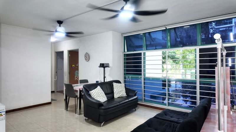 688C Woodlands Drive 75, 688C Woodlands Drive 75, 3 Bedrooms, 969 sqft, HDB Flat For Sale, by Jerez Amsyar, 500140177 - Living Room - PropertyGuru.com.sg