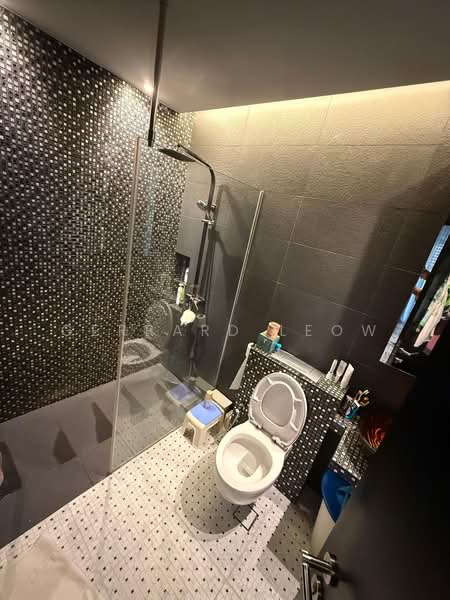 Venezio, 488 Upper East Coast Road, 3 Bedrooms, 1,367 sqft, Apartment For Sale, by Gerrard Leow, 500140180 - Bathroom - PropertyGuru.com.sg