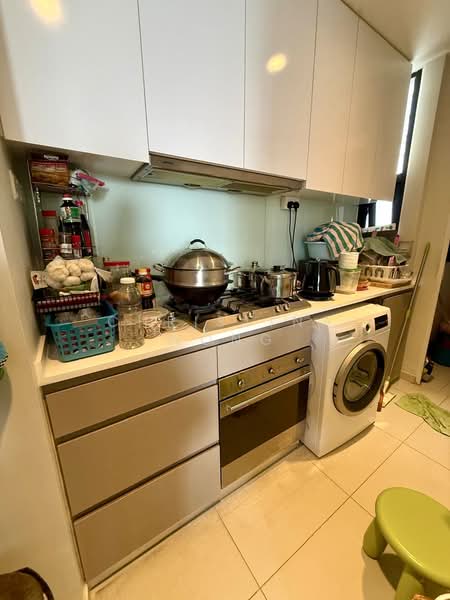 The Trilinq, 28A Jalan Lempeng, 3 Bedrooms, 1,347 sqft, Condominium For Rent, by Christina Wong, 500140187 - Kitchen - PropertyGuru.com.sg