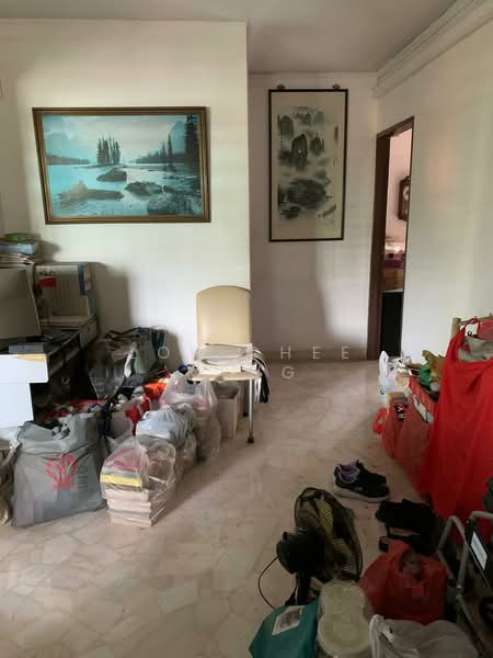 221 Ang Mo Kio Avenue 1, 221 Ang Mo Kio Avenue 1, 4 Bedrooms, 1,098 sqft, HDB Flat For Sale, by Loh Chee Meng, 500140201 - Living Room - PropertyGuru.com.sg