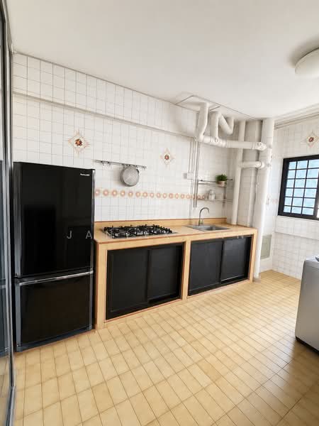 231 Hougang Street 21, 231 Hougang Street 21, 4 Bedrooms, 1,593 sqft, HDB Flat For Sale, by Janlex Tan, 500140207 - Kitchen - PropertyGuru.com.sg