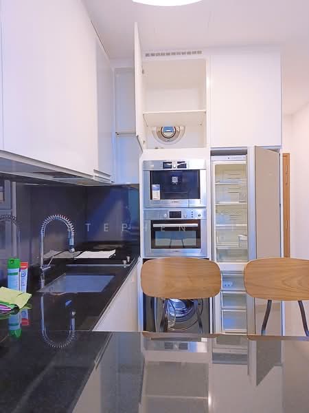 Seahill, 121 West Coast Crescent, Room Rental, 100 sqft, Condominium For Rent, by Stephen Li, 500140211 - Kitchen - PropertyGuru.com.sg