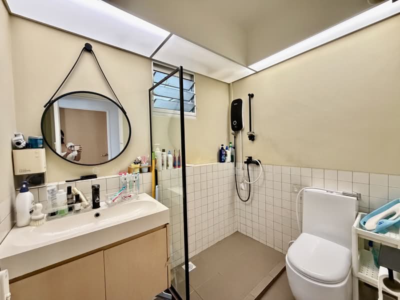 26B Saint George's Lane, 26B Saint George's Lane, 3 Bedrooms, 990 sqft, HDB Flat For Sale, by Goh Mei Ning, 500140212 - Bathroom - PropertyGuru.com.sg