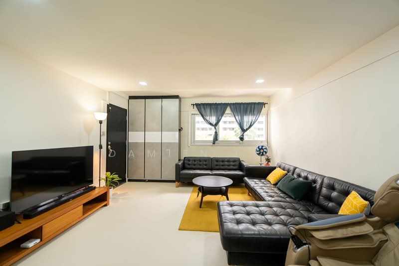 422 Bedok North Road, 422 Bedok North Road, 3 Bedrooms, 990 sqft, HDB Flat For Sale, by Damien Tan, 500140219 - Living Room - PropertyGuru.com.sg