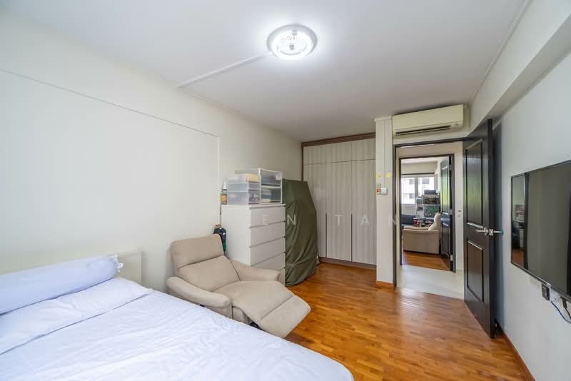 422 Bedok North Road, 422 Bedok North Road, 3 Bedrooms, 990 sqft, HDB Flat For Sale, by Damien Tan, 500140219 - Bedroom - PropertyGuru.com.sg