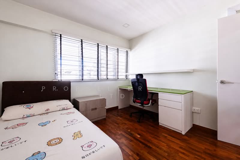 405 Jurong West Street 42, 405 Jurong West Street 42, 3 Bedrooms, 1,690 sqft, HDB Flat For Sale, by Warren Chan, 500140223 - Bedroom - PropertyGuru.com.sg