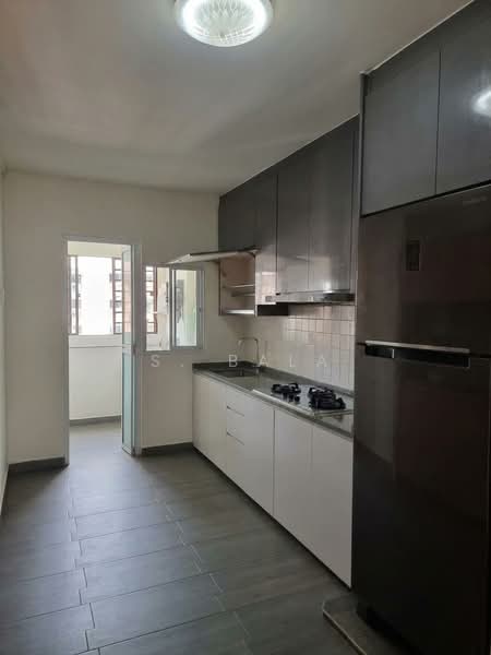 411 Bukit Batok West Avenue 4, 411 Bukit Batok West Avenue 4, 2 Bedrooms, 73 sqft, HDB Flat For Sale, by S. Bala, 500140226 - Kitchen - PropertyGuru.com.sg