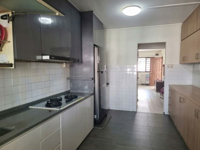411 Bukit Batok West Avenue 4, 411 Bukit Batok West Avenue 4, 2 Bedrooms, 73 sqft, HDB Flat For Sale, by S. Bala, 500140226 - Kitchen - PropertyGuru.com.sg