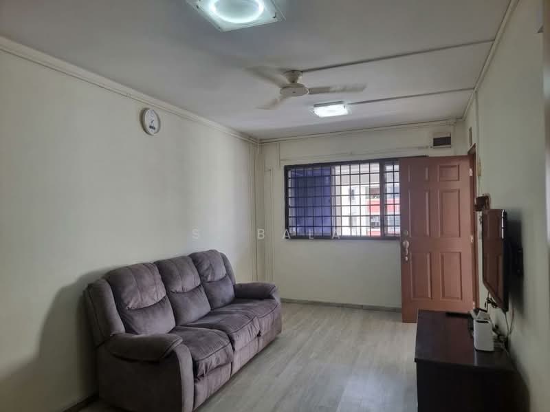 411 Bukit Batok West Avenue 4, 411 Bukit Batok West Avenue 4, 2 Bedrooms, 73 sqft, HDB Flat For Sale, by S. Bala, 500140226 - Living Room - PropertyGuru.com.sg