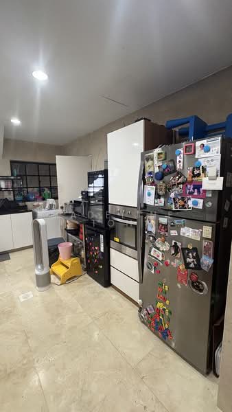 Jalan lim tai see, Jalan Lim Tai see, 4 Bedrooms, 2,800 sqft, Terraced House For Sale, by Madeline Toh, 500140230 - Kitchen - PropertyGuru.com.sg