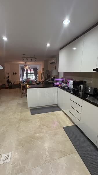 Jalan lim tai see, Jalan Lim Tai see, 4 Bedrooms, 2,800 sqft, Terraced House For Sale, by Madeline Toh, 500140230 - Kitchen - PropertyGuru.com.sg