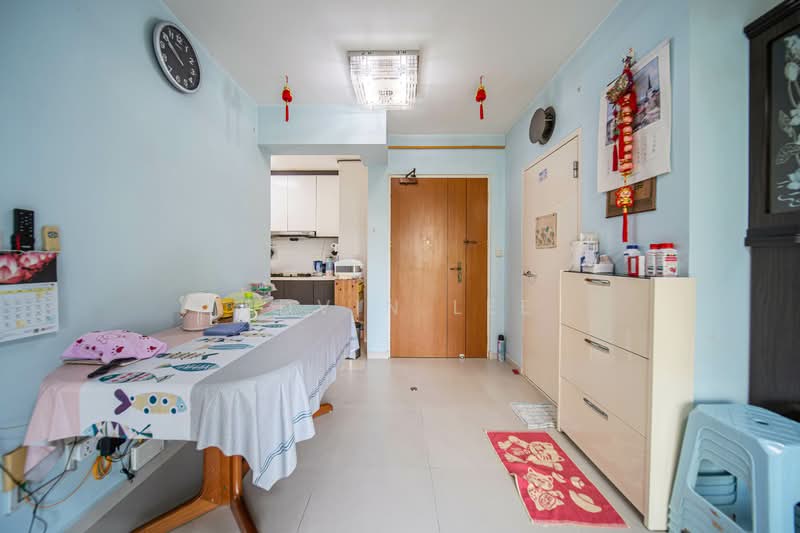 418 Clementi Avenue 1, 418 Clementi Avenue 1, 1 Bedroom, 527 sqft, HDB Flat For Sale, by Edvin Lee, 500140242 - Living Room - PropertyGuru.com.sg