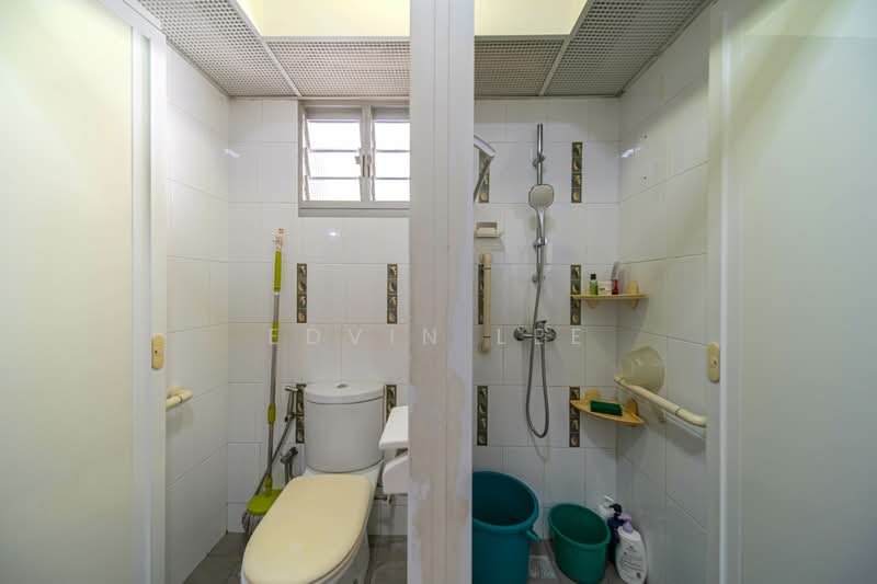 418 Clementi Avenue 1, 418 Clementi Avenue 1, 1 Bedroom, 527 sqft, HDB Flat For Sale, by Edvin Lee, 500140242 - Bathroom - PropertyGuru.com.sg