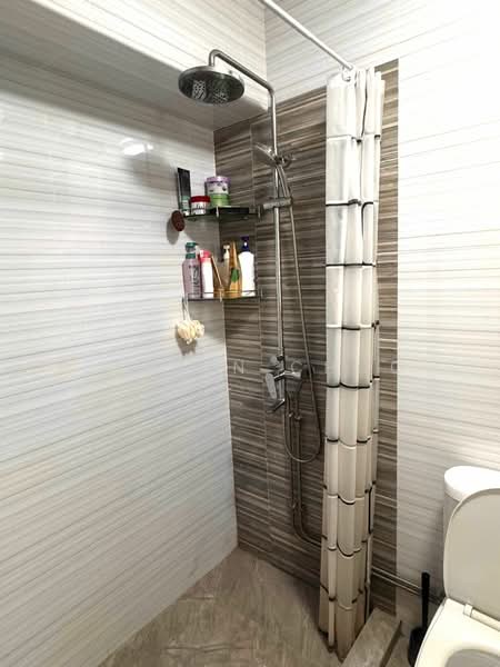 757 Woodlands Avenue 4, 757 Woodlands Avenue 4, 2 Bedrooms, 1,108 sqft, HDB Flat For Rent, by Steven Choo, 500140253 - Bathroom - PropertyGuru.com.sg