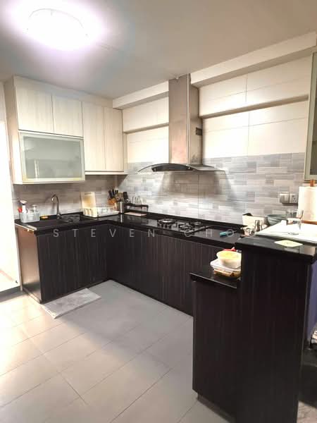 757 Woodlands Avenue 4, 757 Woodlands Avenue 4, 2 Bedrooms, 1,108 sqft, HDB Flat For Rent, by Steven Choo, 500140253 - Kitchen - PropertyGuru.com.sg