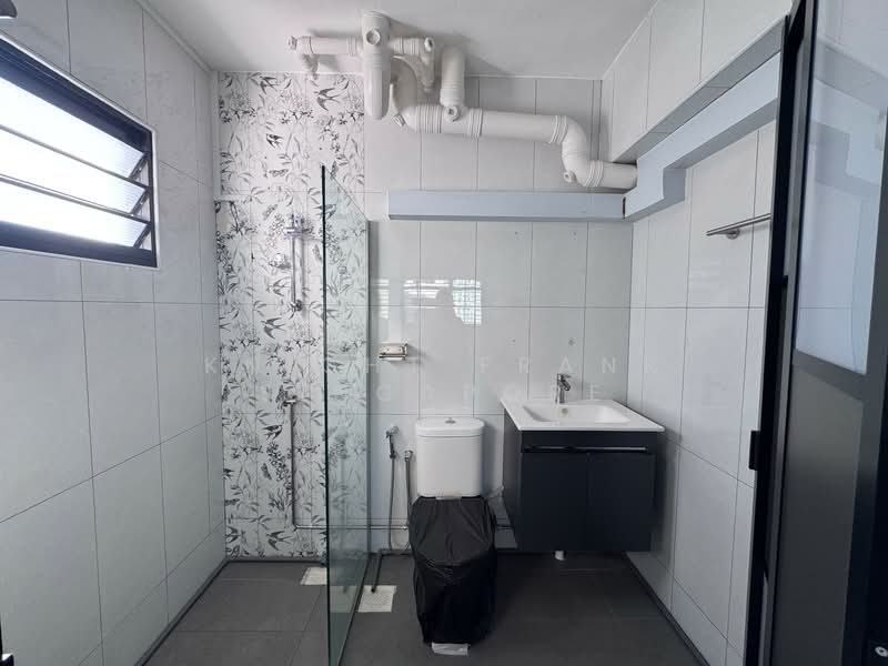 535 Woodlands Drive 14, 535 Woodlands Drive 14, 3 Bedrooms, 1,141 sqft, HDB Flat For Sale, by NICOLE LEE, 500140261 - Bathroom - PropertyGuru.com.sg