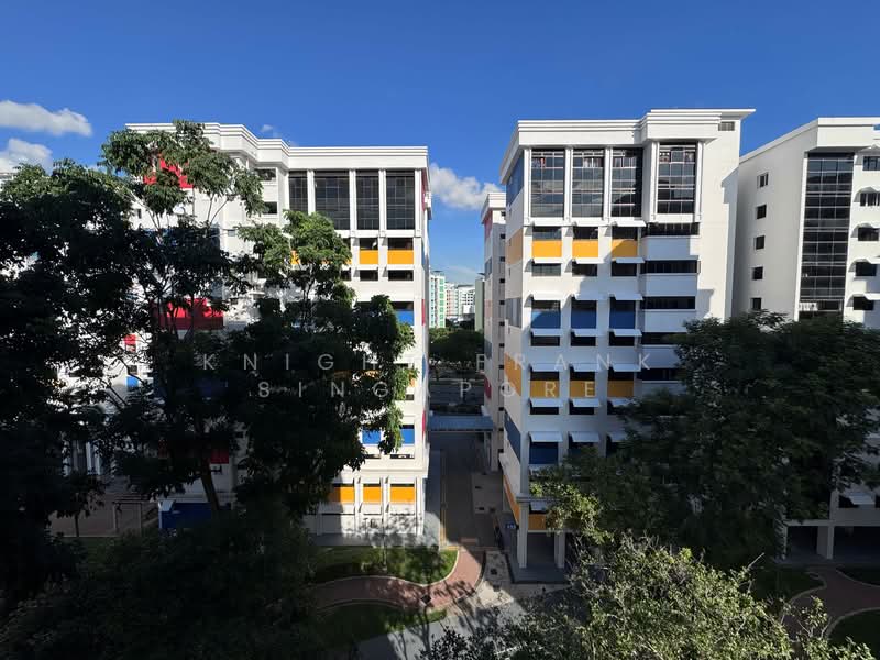 535 Woodlands Drive 14, 535 Woodlands Drive 14, 3 Bedrooms, 1,141 sqft, HDB Flat For Sale, by NICOLE LEE, 500140261 - Exterior - PropertyGuru.com.sg