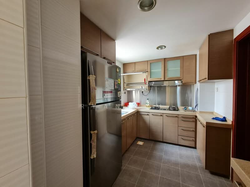 The Mayfair, 1 Jurong East Street 32, 3 Bedrooms, 1,302 sqft, Condominium For Rent, by Ryan Lim, 500140269 - Kitchen - PropertyGuru.com.sg