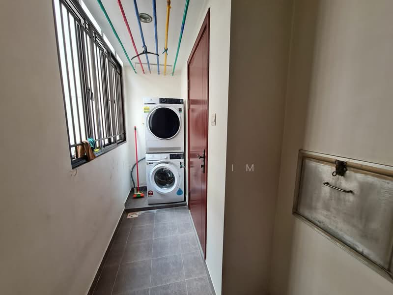 The Mayfair, 1 Jurong East Street 32, 3 Bedrooms, 1,302 sqft, Condominium For Rent, by Ryan Lim, 500140269 - Interior - PropertyGuru.com.sg