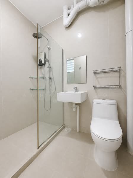 304 Yishun Central, 304 Yishun Central, 2 Bedrooms, 797 sqft, HDB Flat For Rent, by Annabel Yeo 杨洁桦, 500140273 - Bathroom - PropertyGuru.com.sg