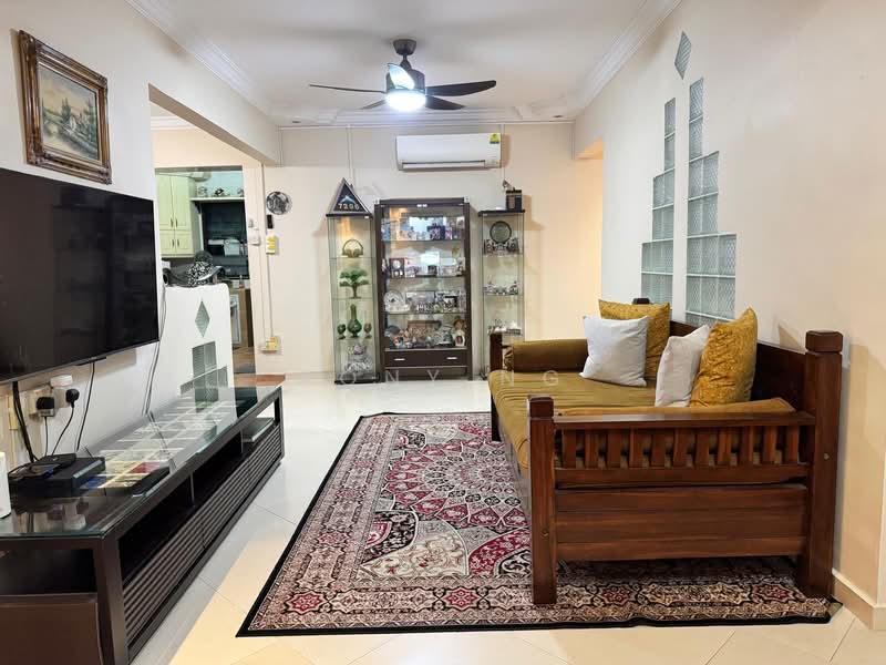 471 Sembawang Drive, 471 Sembawang Drive, 4 Bedrooms, 1,400 sqft, HDB Flat For Sale, by Rony Ng, 500140286 - Living Room - PropertyGuru.com.sg